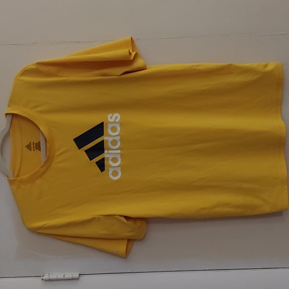 Vintage Adidas Yellow Short Sleeve  T-Shirt Kids Sz YXL